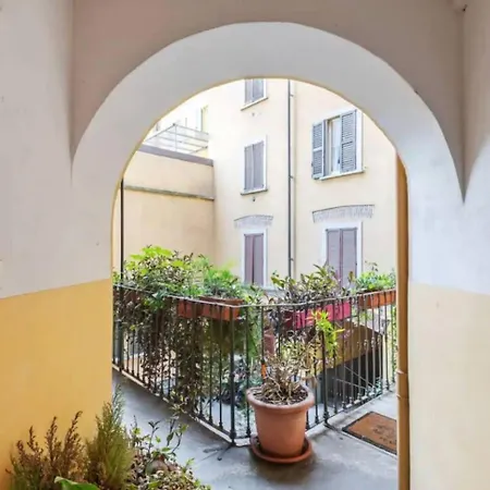 La Milanese - Piazza 5 Giornate Apartman *